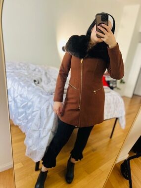 Vía Spiga Brown Wool Coat with Faux Fur Collar